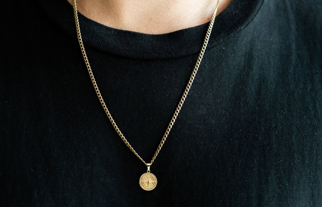 Oliver Cabell Compass Pendant Nyakláncok Férfi Arany | HU815-90